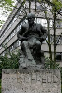 Freud Death Sigmund Freud - Biography, Beliefs and Major Contributions - World ...