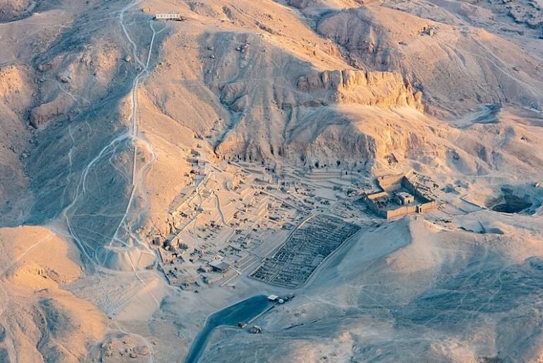 What is the Theban Necropolis? - World History Edu